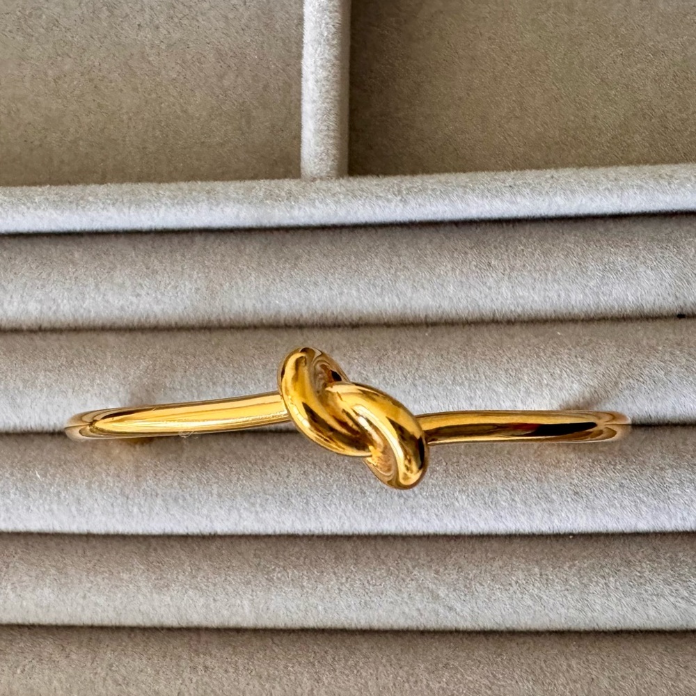 Celine Extra-Thin Knot Bracelet - Picture 7 of 11